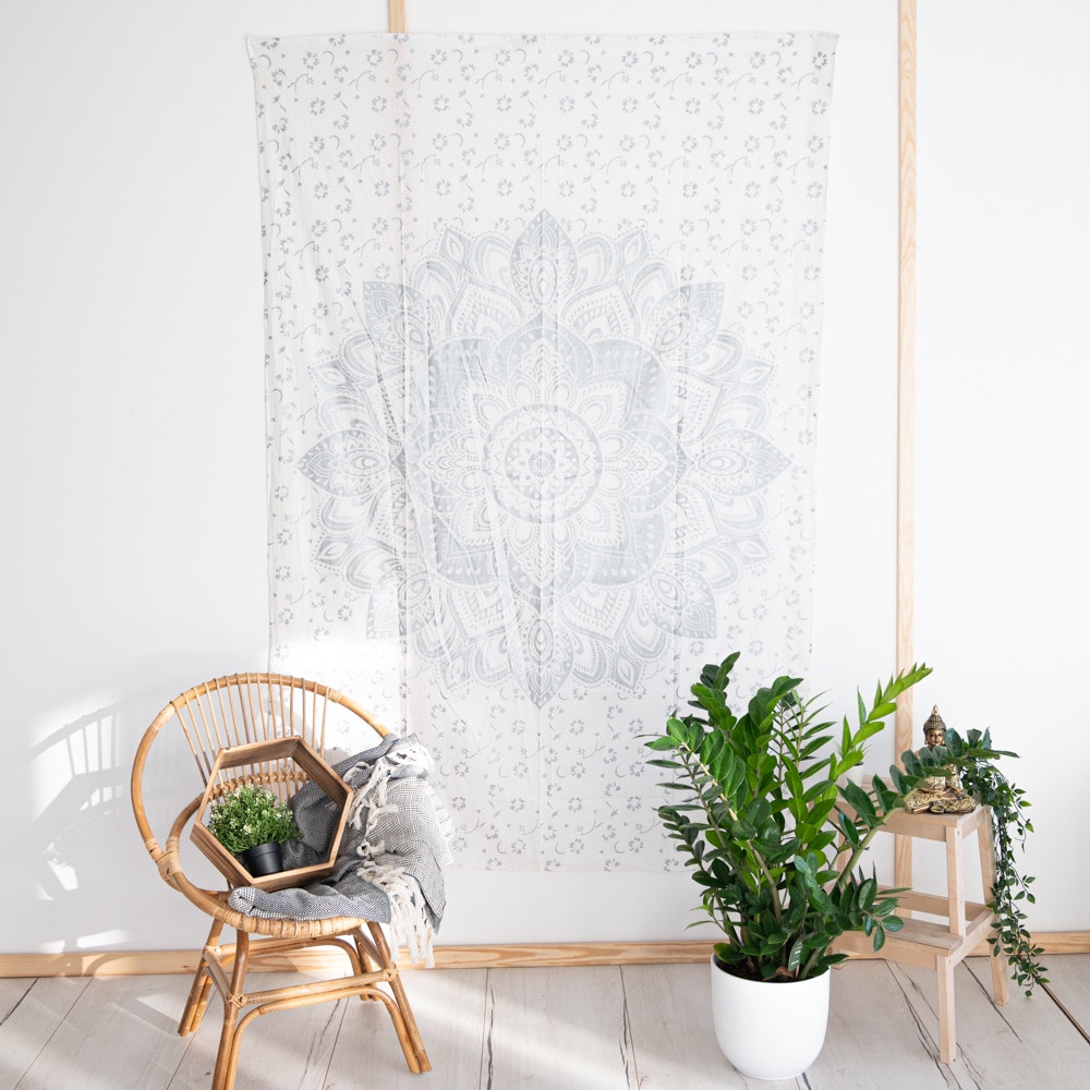 Authentisches Mandala Wandtuch Baumwolle Silber-Wei- (215 x 135 cm) unter Home & Living - Wandtuch - Mandala Wandbeh?nge