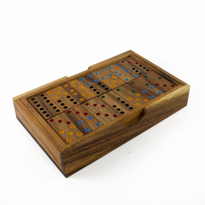 Domino-Spiel aus Holz