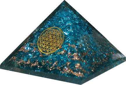 Orgonit Pyramide mit blauem Topas gro- - Blume des Lebens